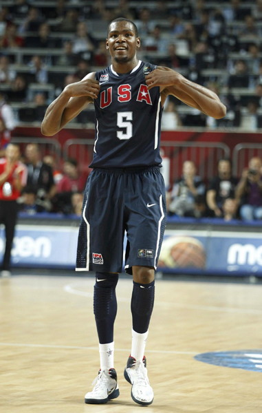 禁区前沿的 禁区前沿的