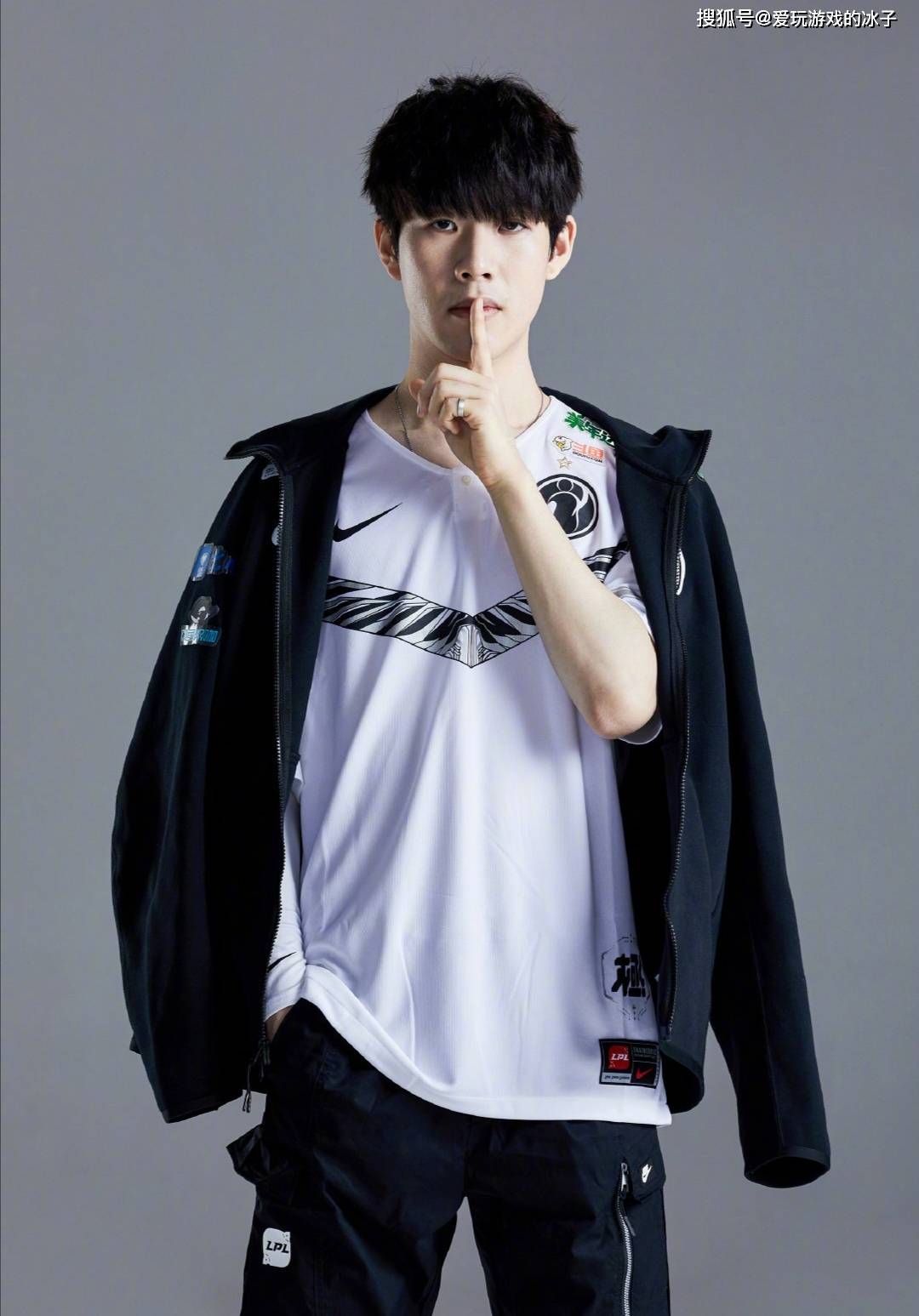 却在锦标赛 却在锦标赛